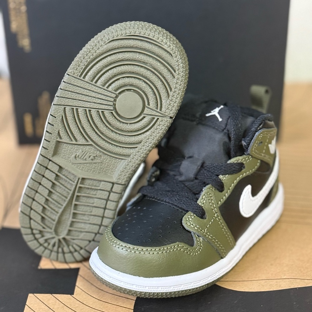 Jordan 1 mid TD 6c